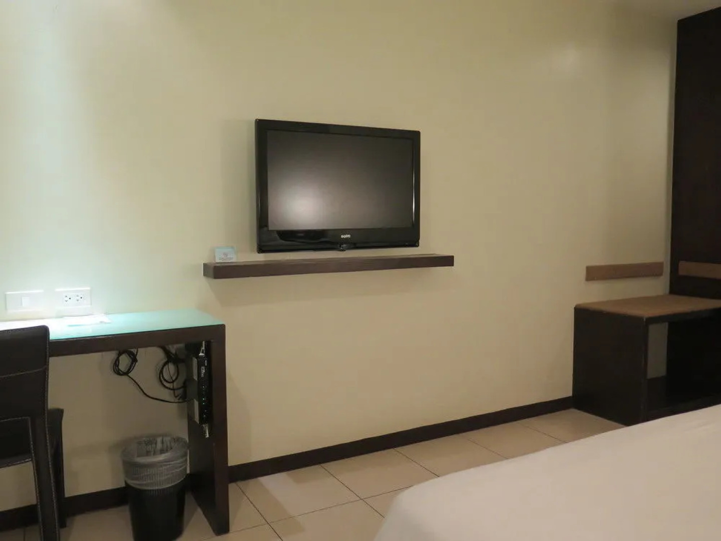 Circle Inn - Iloilo City Center