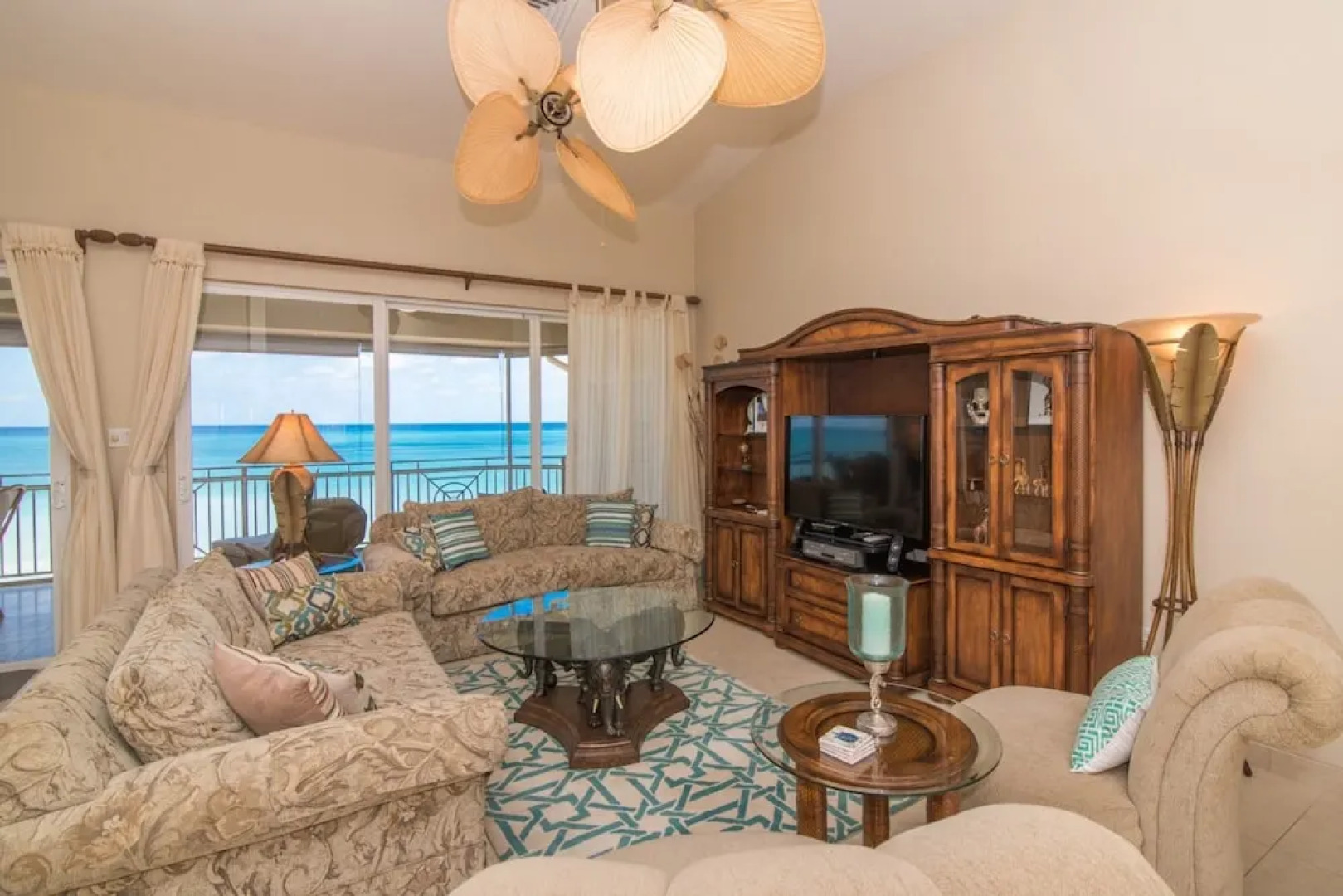 Laguna Del Mar by Cayman Villas