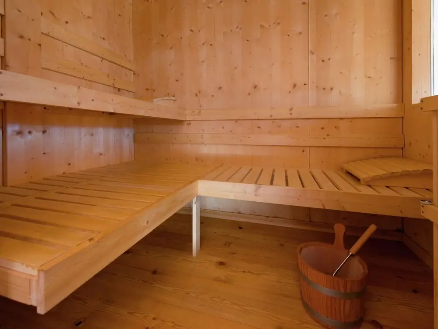 Luxurious Chalet in Hohentauern With Jacuzzi Near Lake