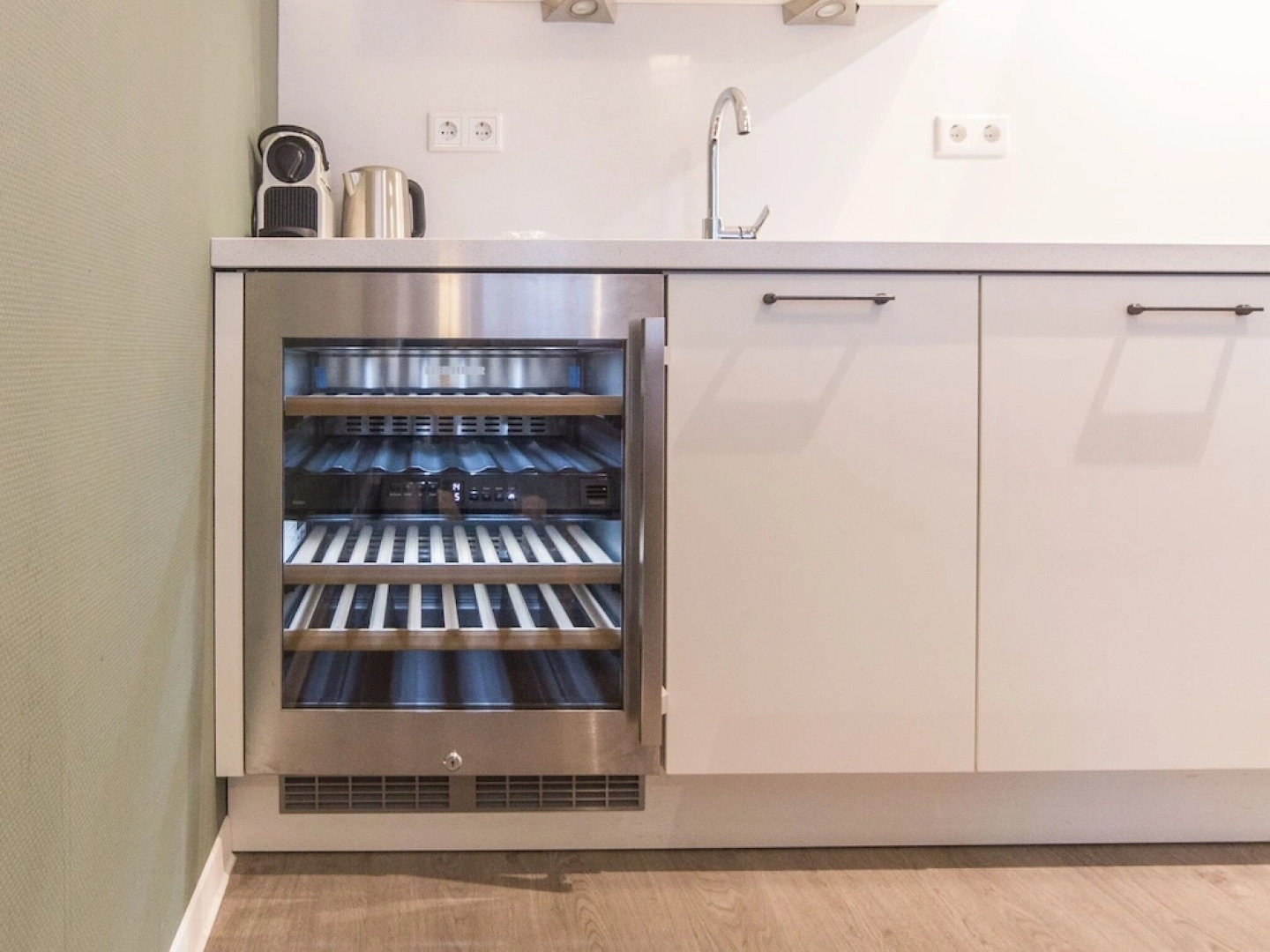 Luxurious Apartment With Bubble Bath