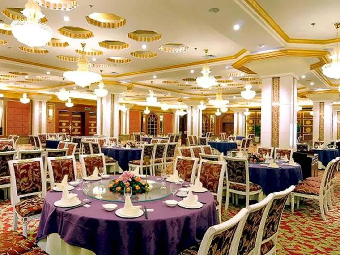 Pacific International Hotel