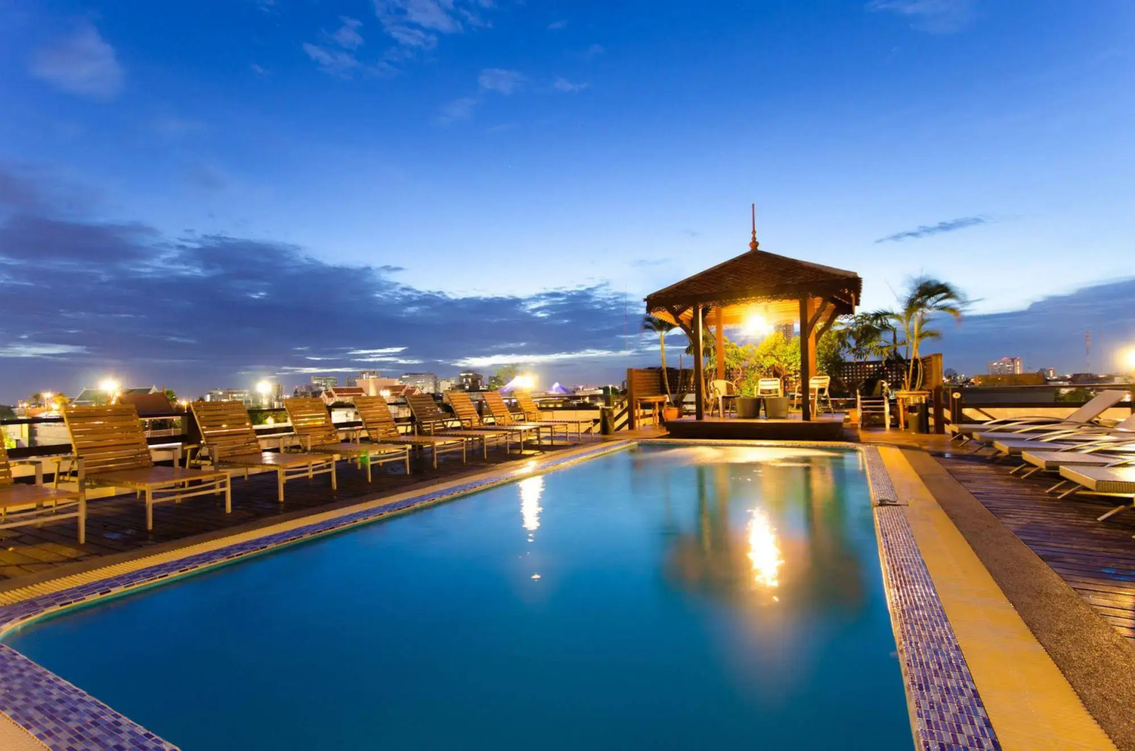 Khaosan Palace Hotel