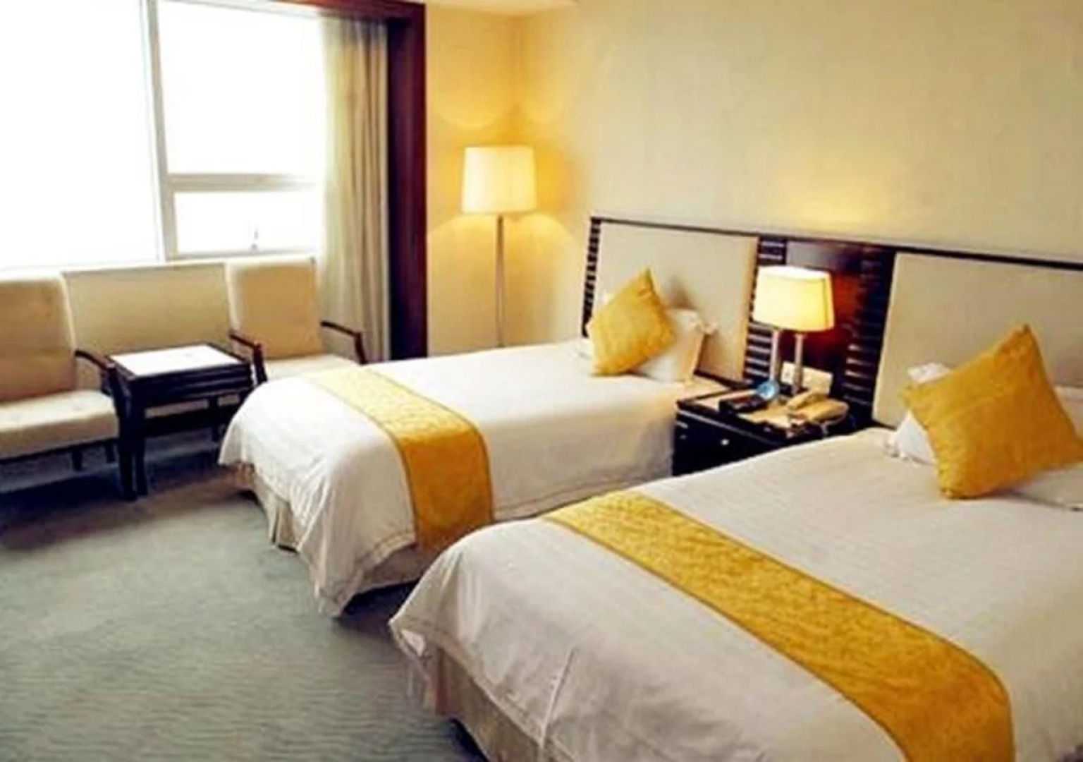 Hongyi Hotel Wuhan University