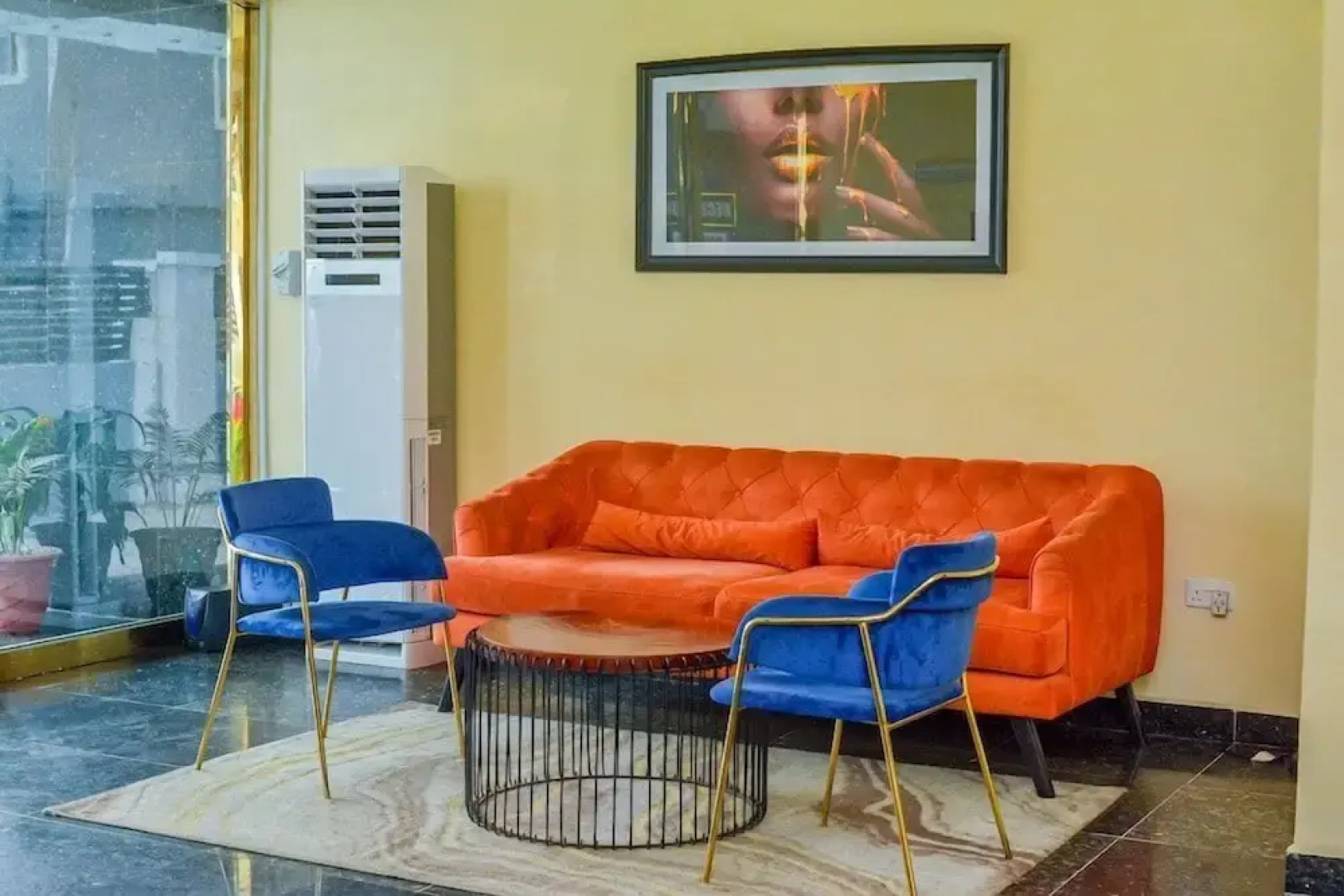 Kim Royal Hotel And Suites