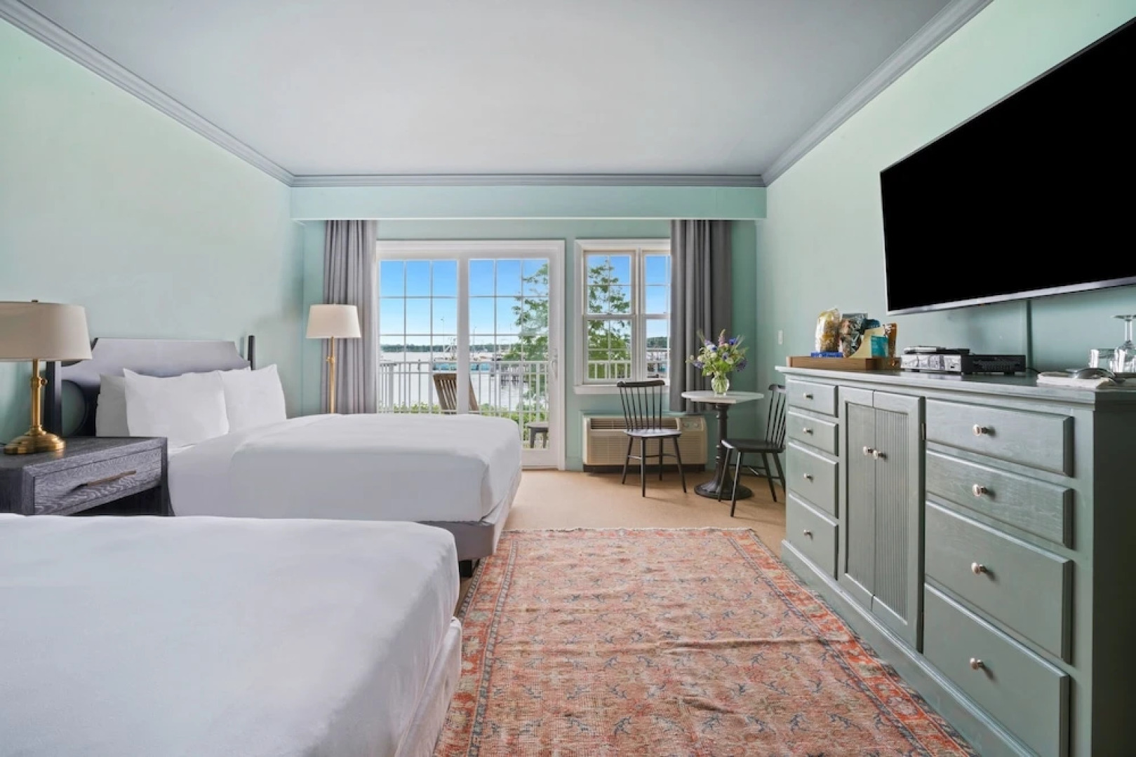 The Harbor Front Inn