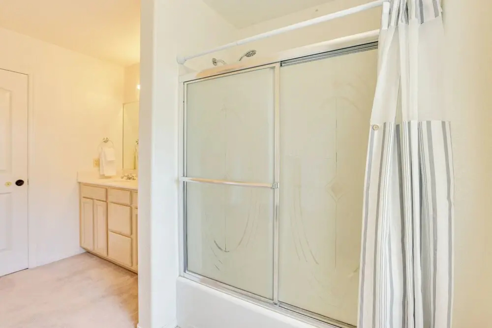 Hike, Sled & Snowshoe! Family Retreat in Payson