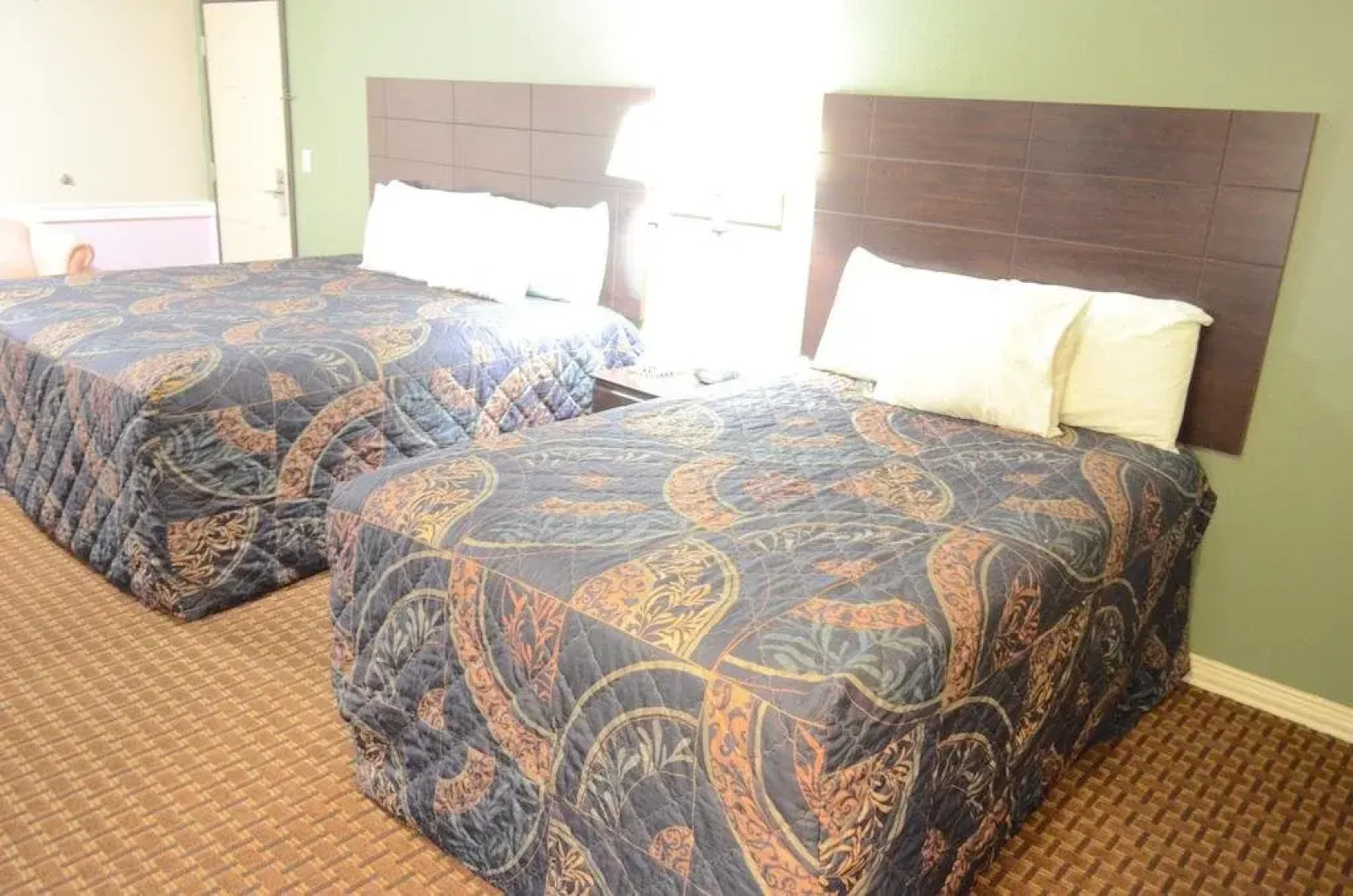 Budget Host Inn & Suites