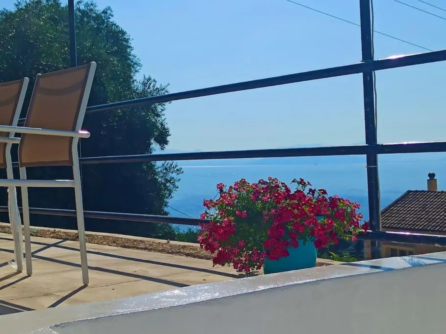 Seaview Mini Villa with Private Pool - 200 metres from the beach