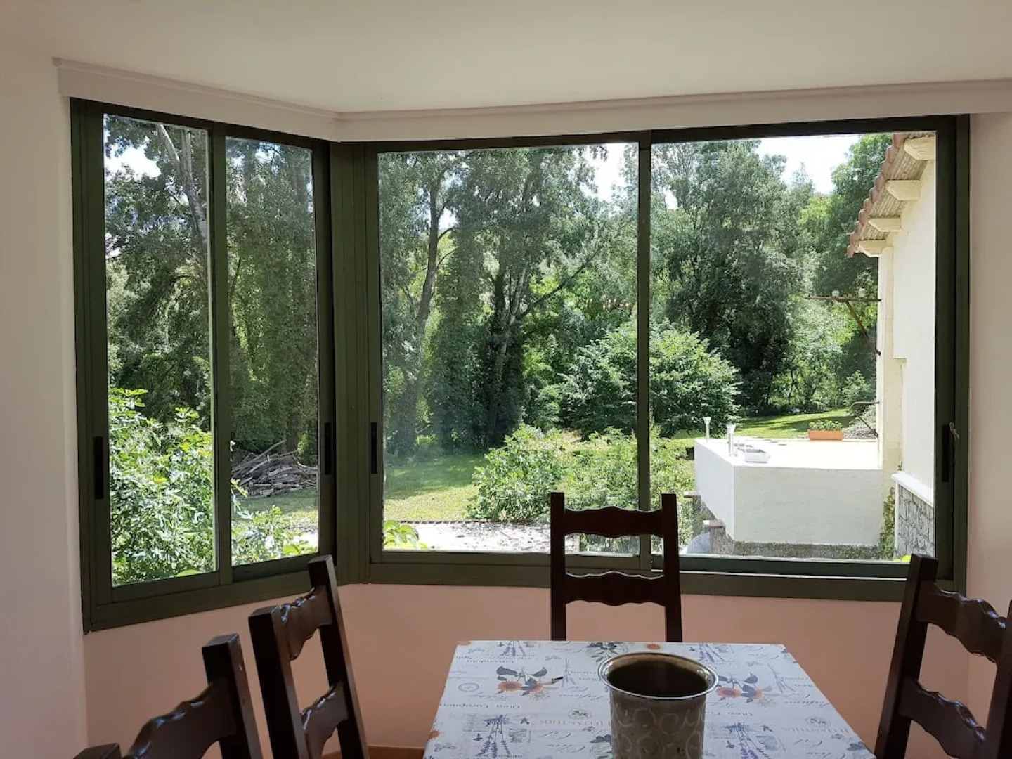 Magnificent Villa in Les Mages With Jacuzzi