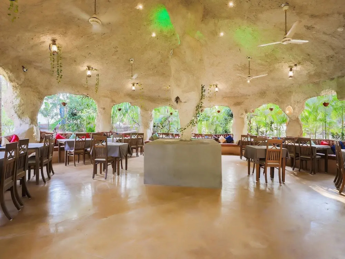 OYO 36888 Sanskruti Retreat