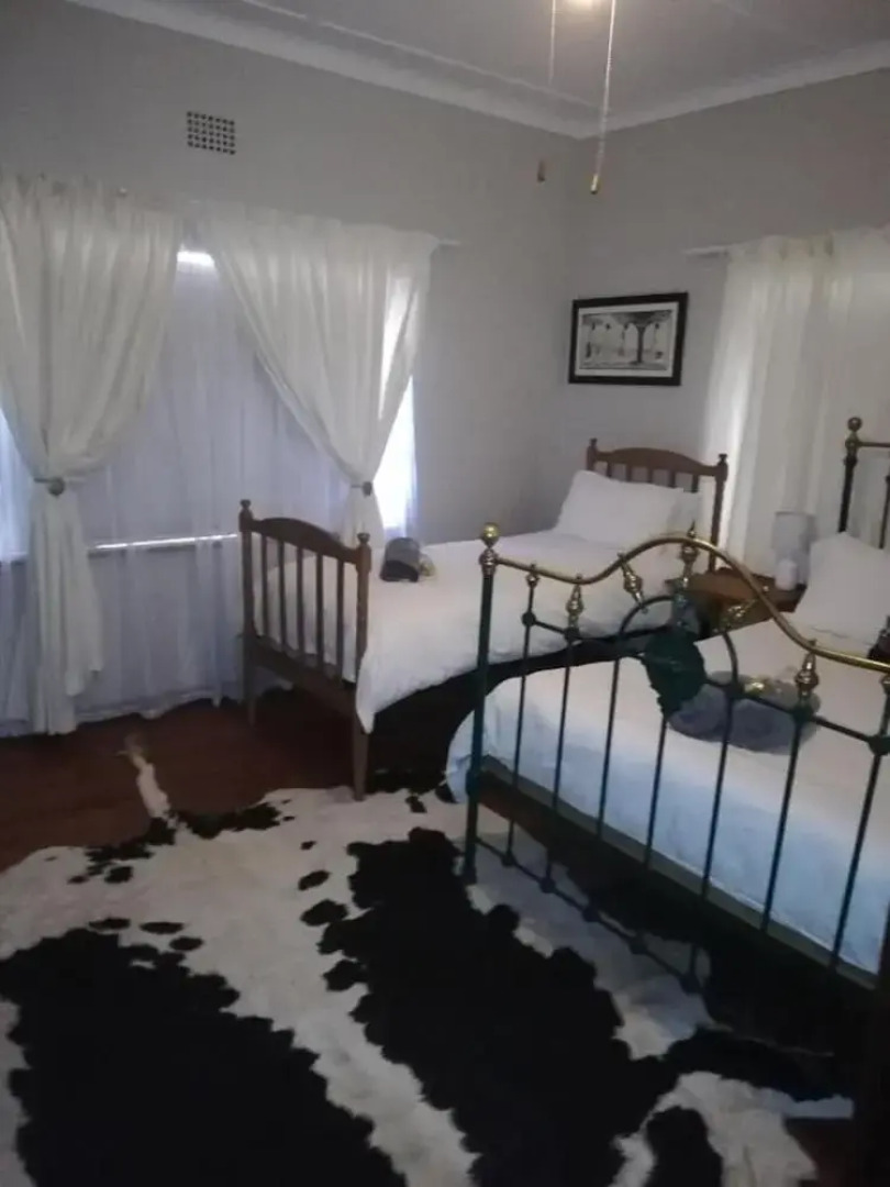 Charming 3-bed House in Beaufort West