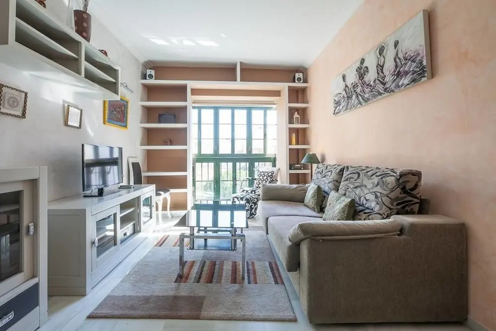 Bonito Piso Junto al Rio