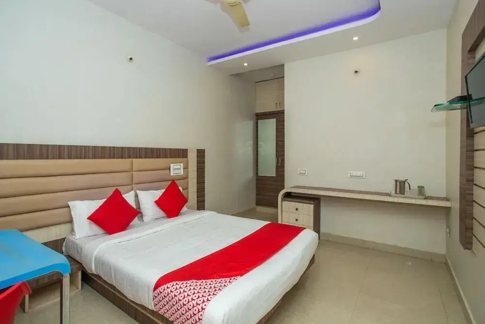 LG Residency by OYO Rooms