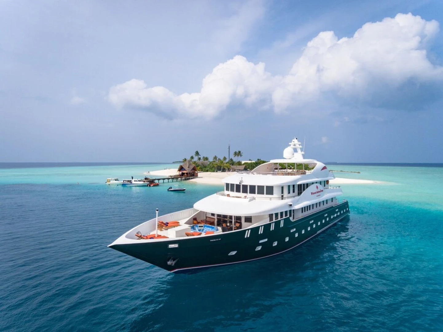 Dhaainkan'baa - Luxury Yacht