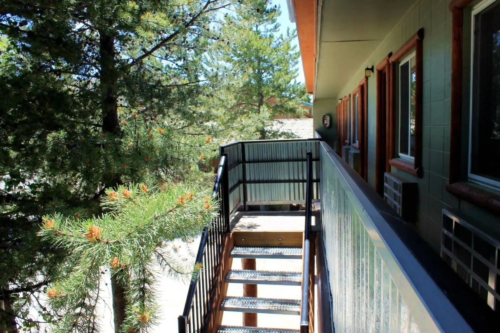 Moose Creek Inn