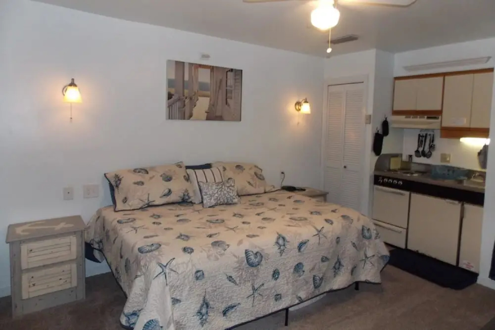1302C St Thomas Square