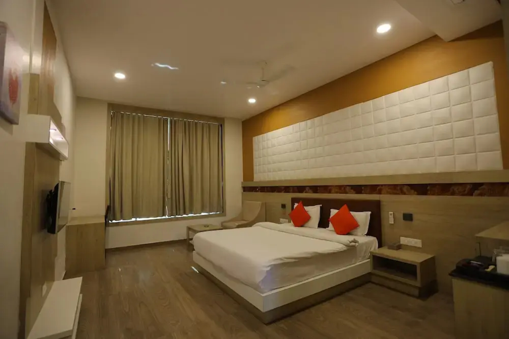 The Grand Astoria Somnath