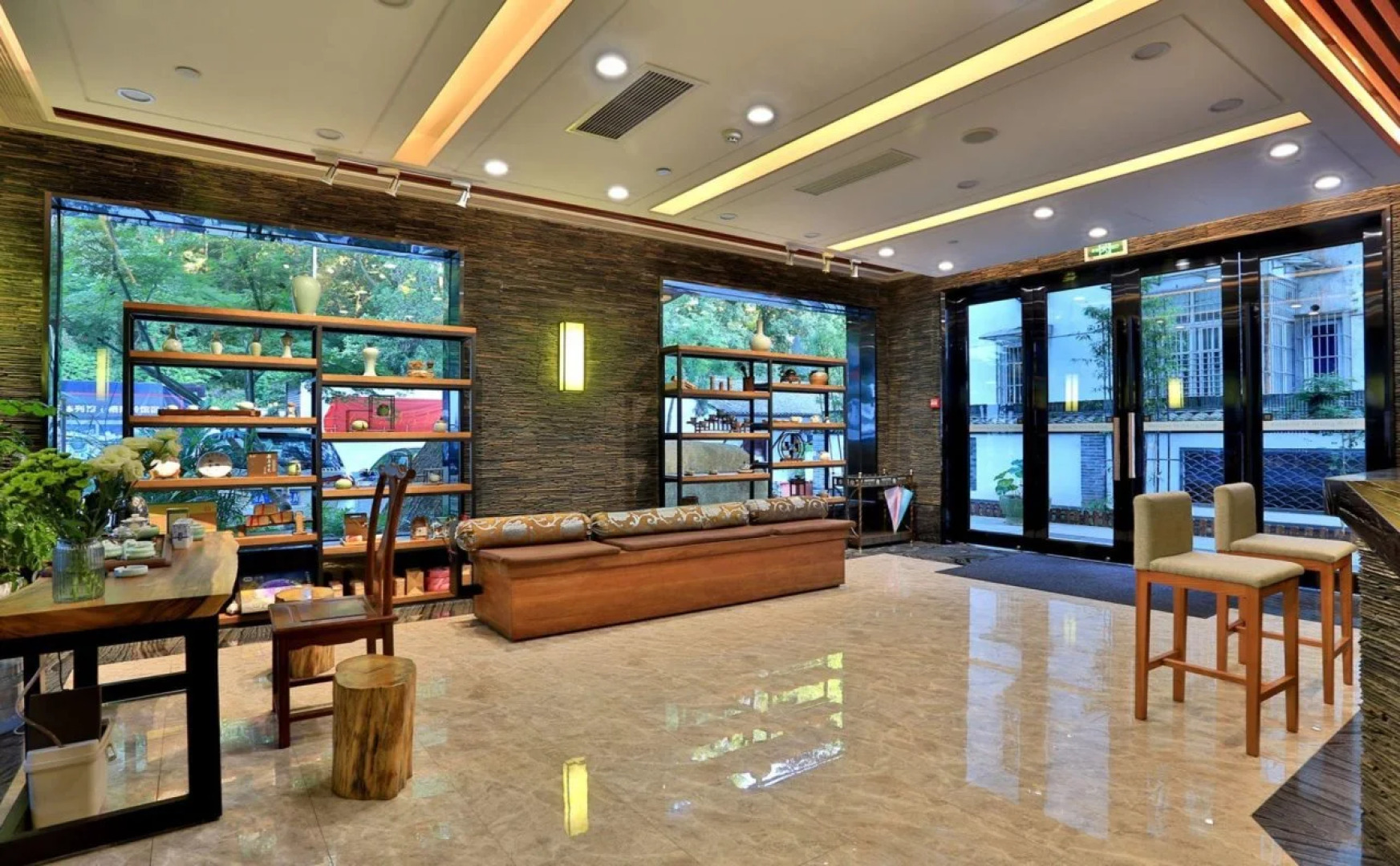 Nostalgia Hotel (West lake Hangzhou)