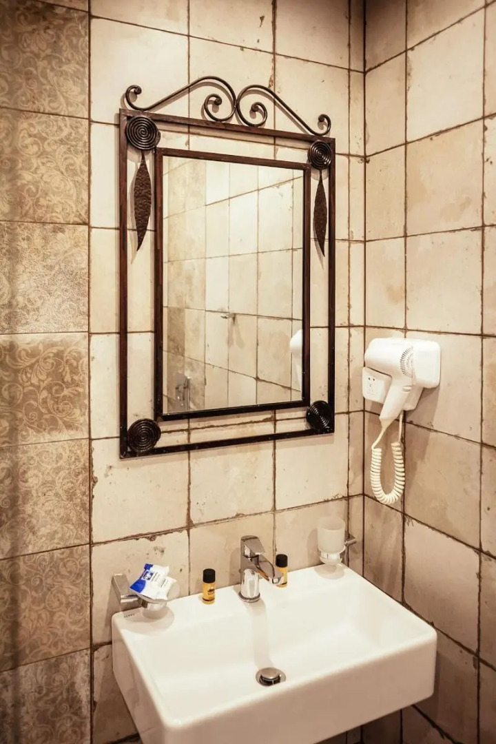 Acronafplia Pension B&D