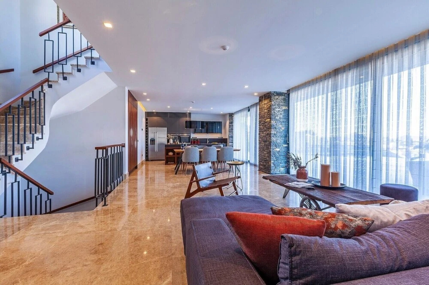 7 Deluxe - Seductive Style and Serenity