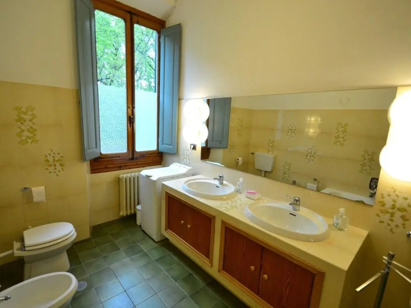 Peaceful Holiday Home with Pool in Montefiridolfi Italy