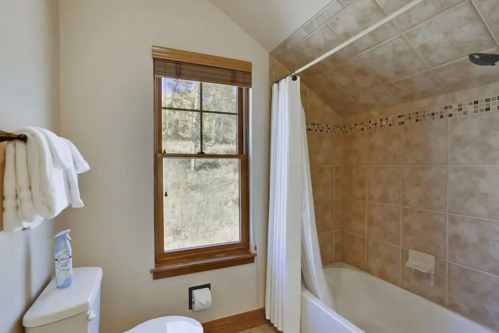 Rendezvous Luxury Cabin #130 by Winter Park Escapes