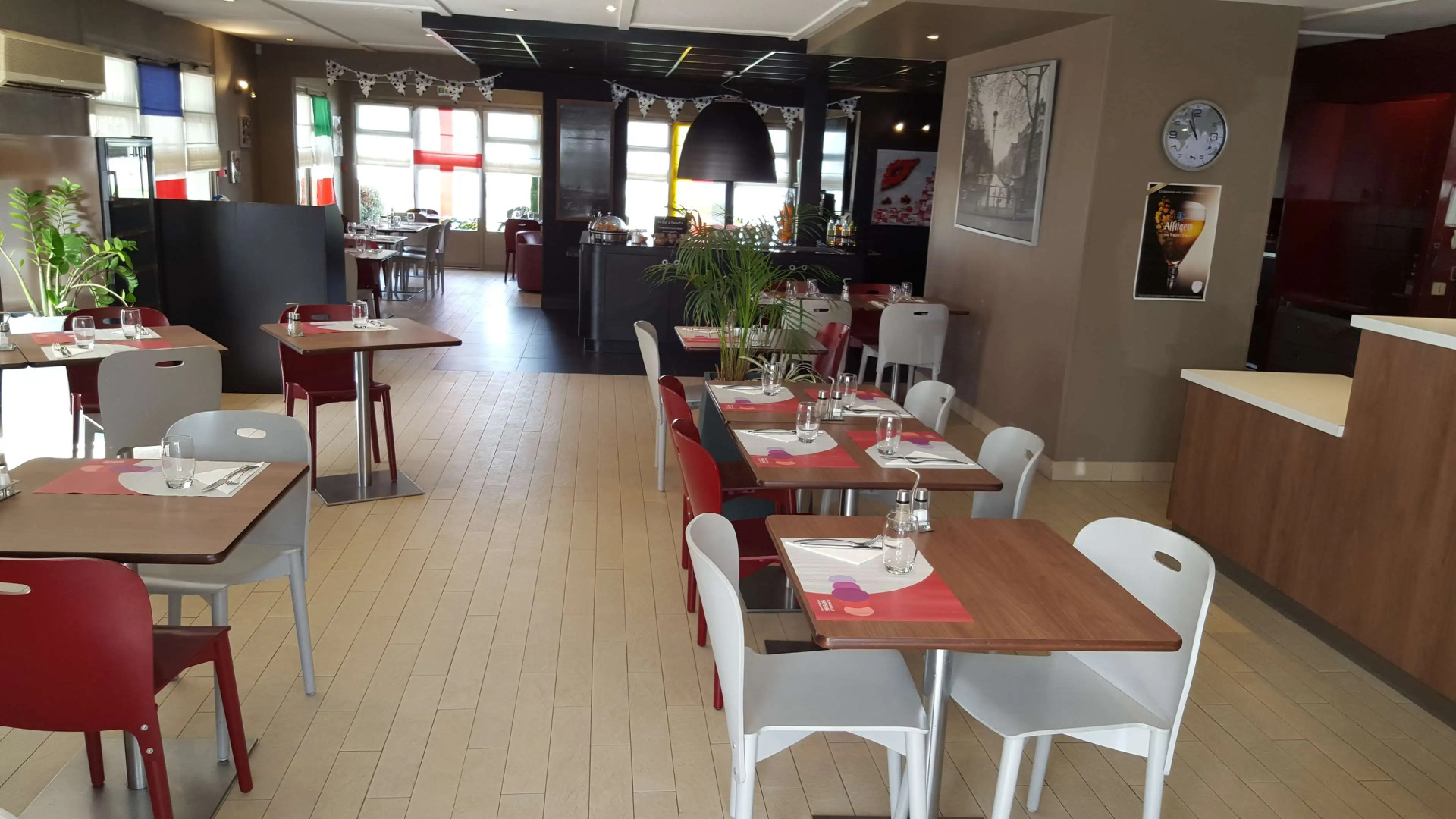 Campanile Lyon Est - Aéroport Saint Exupéry