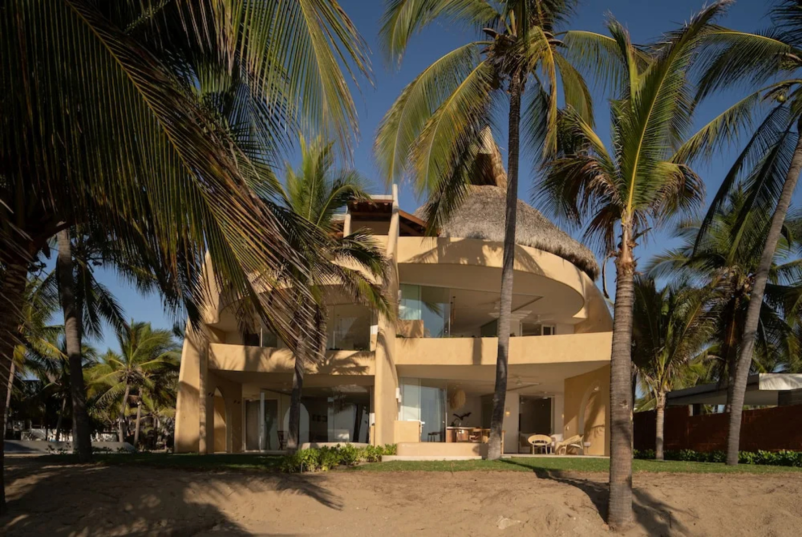 Mar de Coco Beach Front Villas