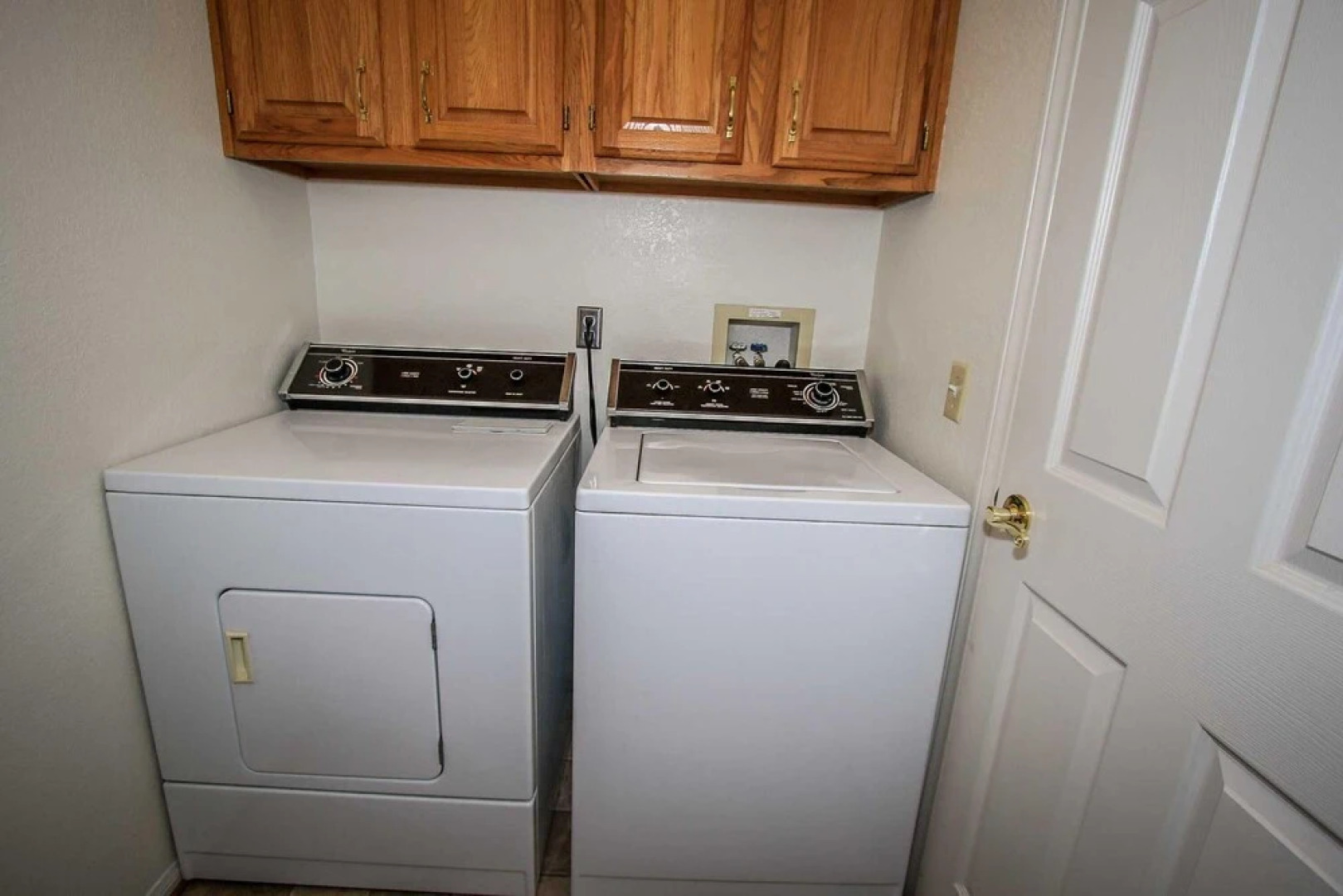 Bear Golf Inn 1218 by RedAwning