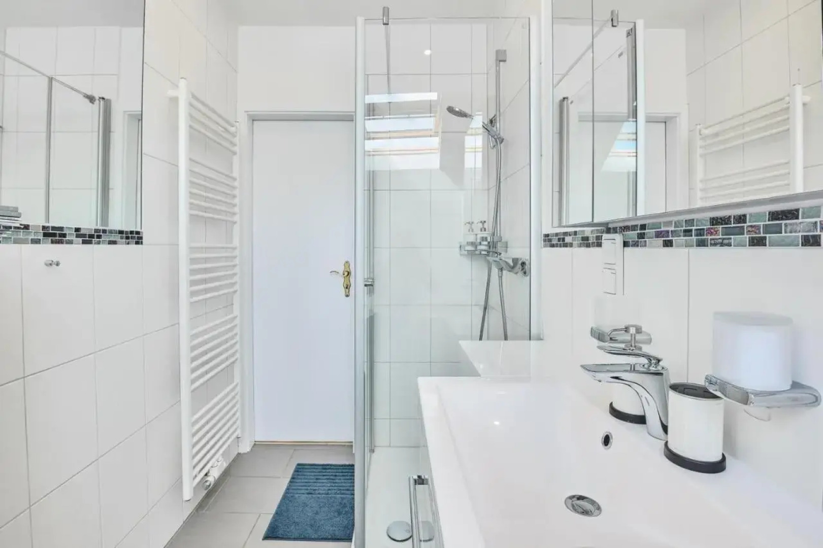 *80 M2 Stylish Apt* Netflix * Kitchen* Nespresso*