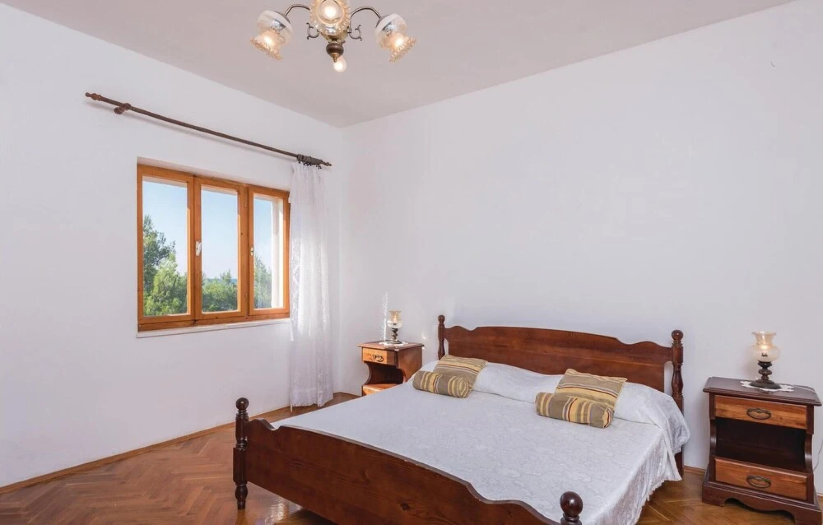 Awesome Home in Dingac With Wifi and 4 Bedrooms