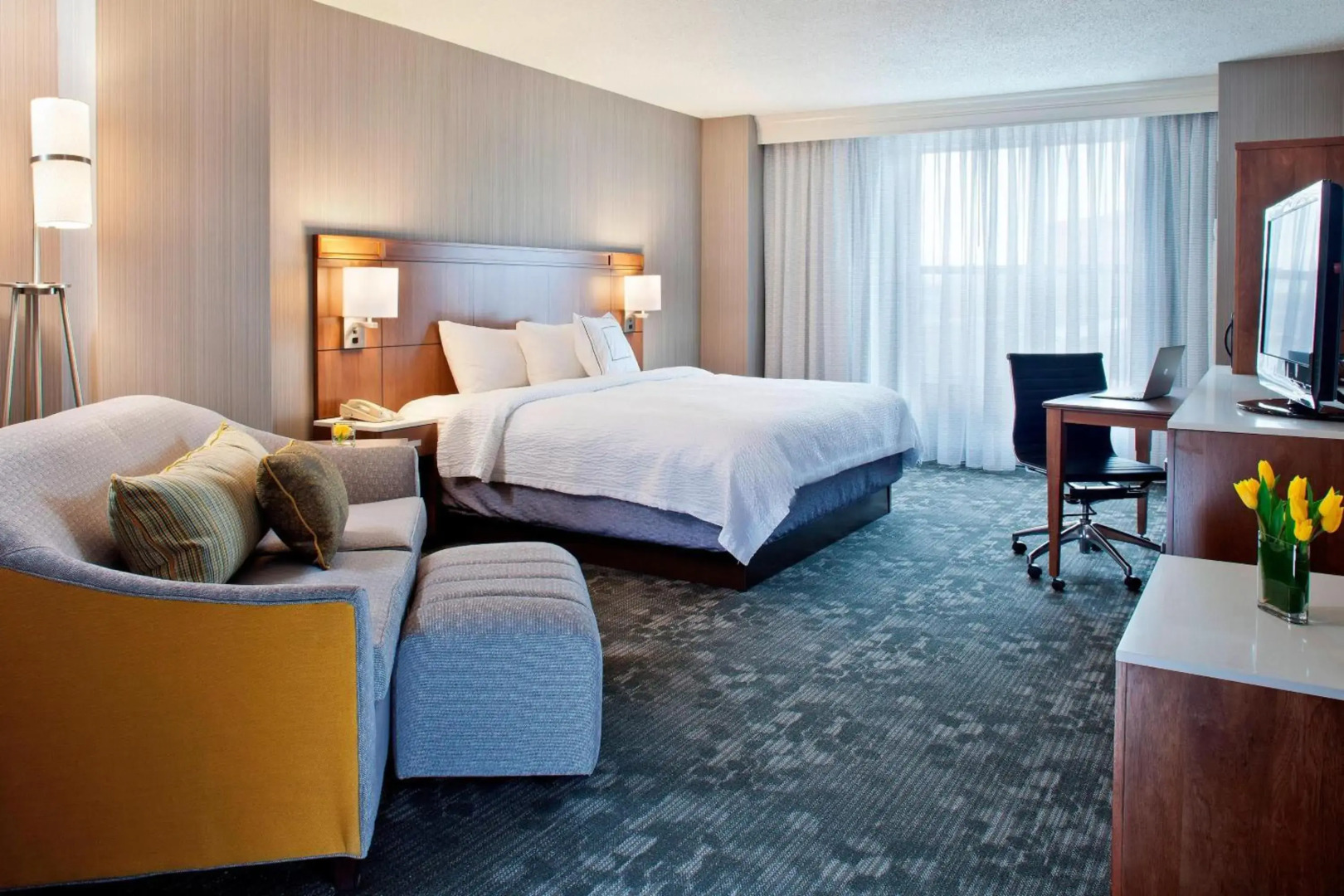 Courtyard by Marriott Pueblo Downtown