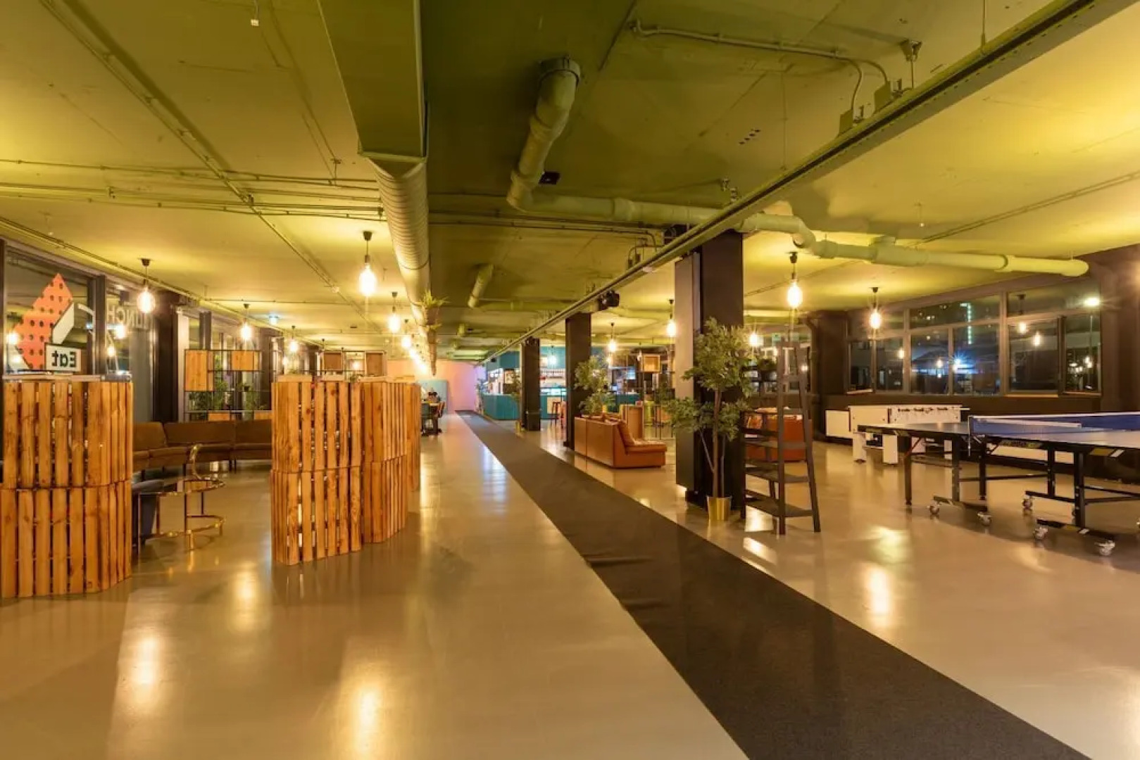 Urban Hotel The Golden Stork