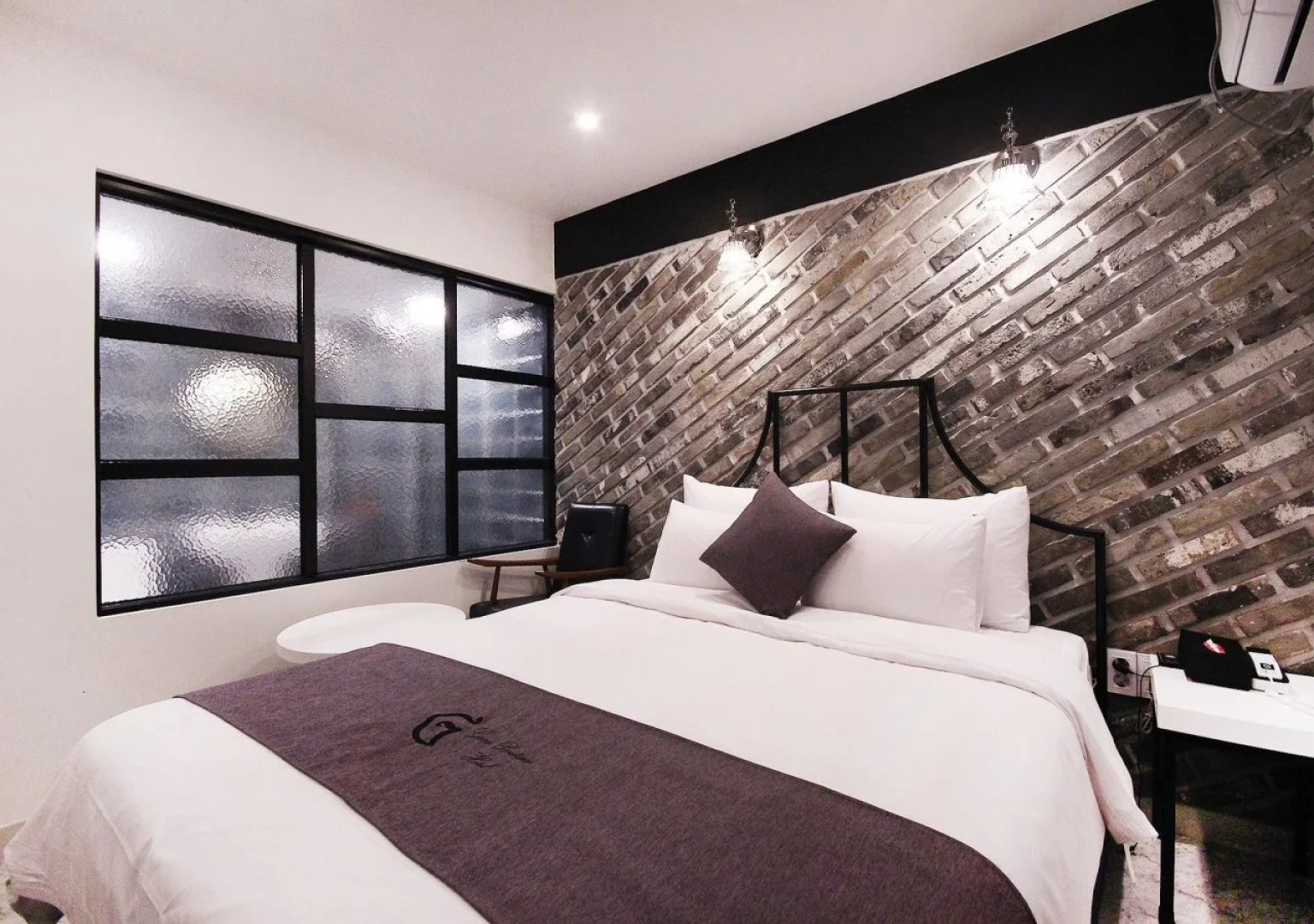 Gray Motel