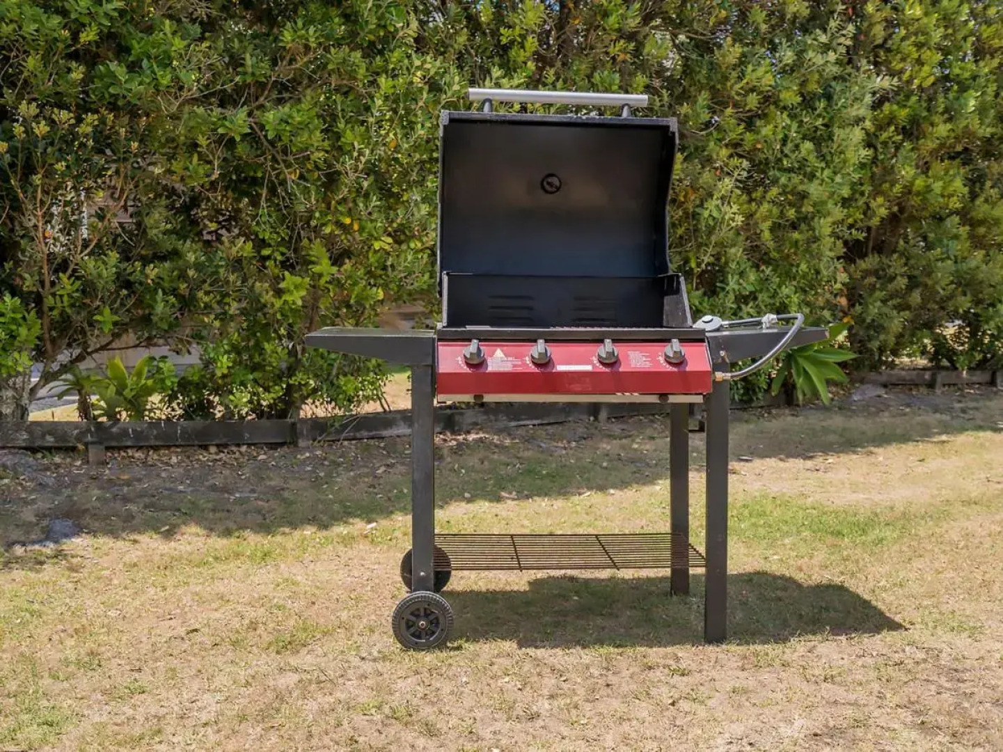 Beachfront Hideaway - Matarangi Holiday Home