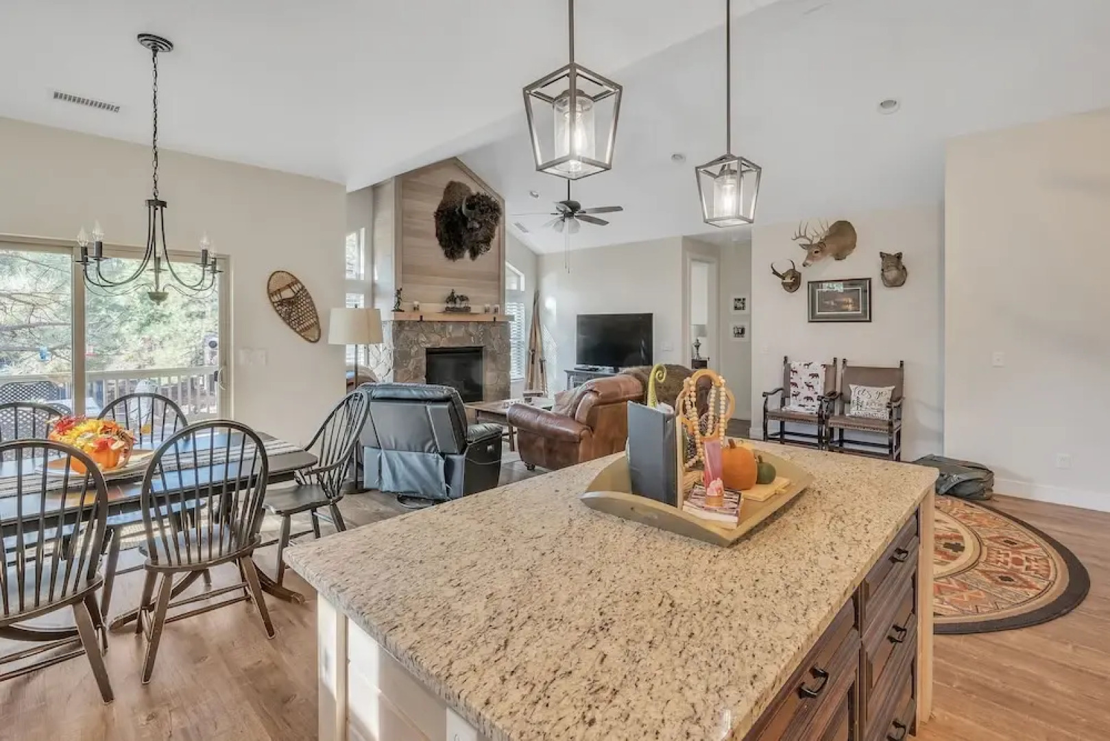 Place In The Pines 3 Bedroom Cabin by Redawning