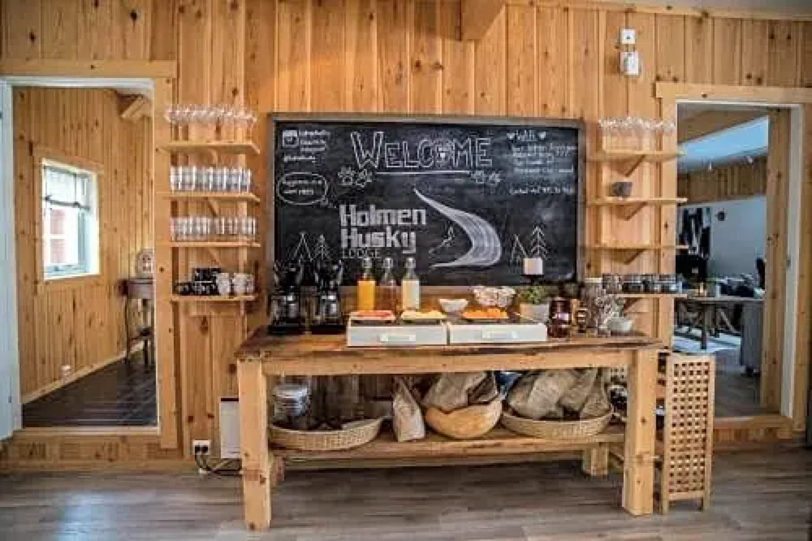 Holmen Husky Lodge