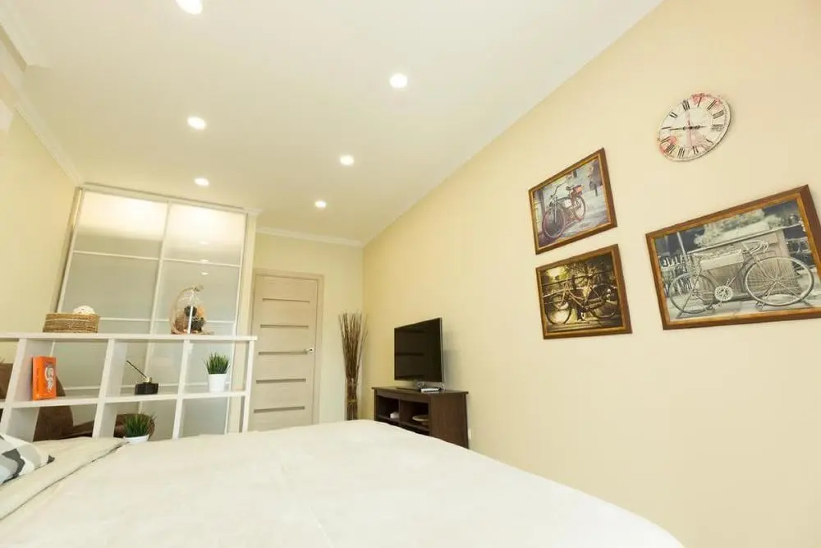 Азбука на улице Октябрьской Революции 23A