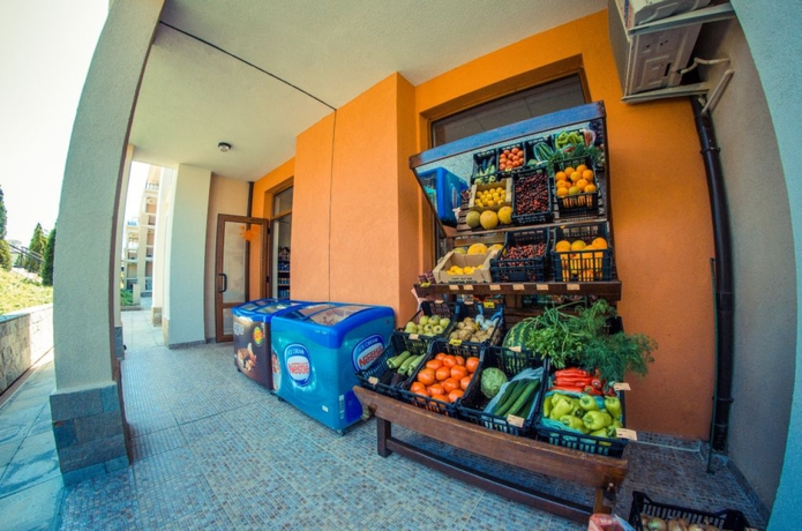 Lauderdale Beachside Hotel