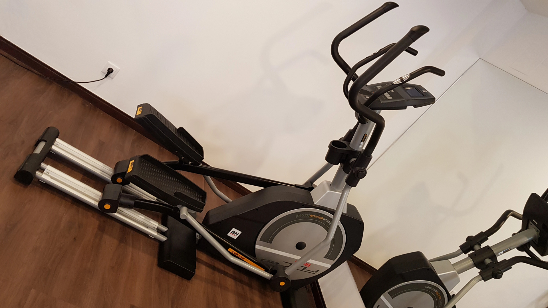 Santa Cruz Village Hotel