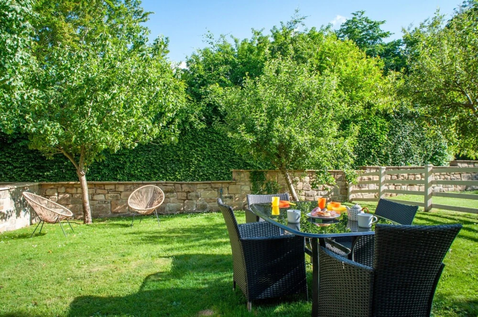 Northern Hideaways Apple Store, Ellingham