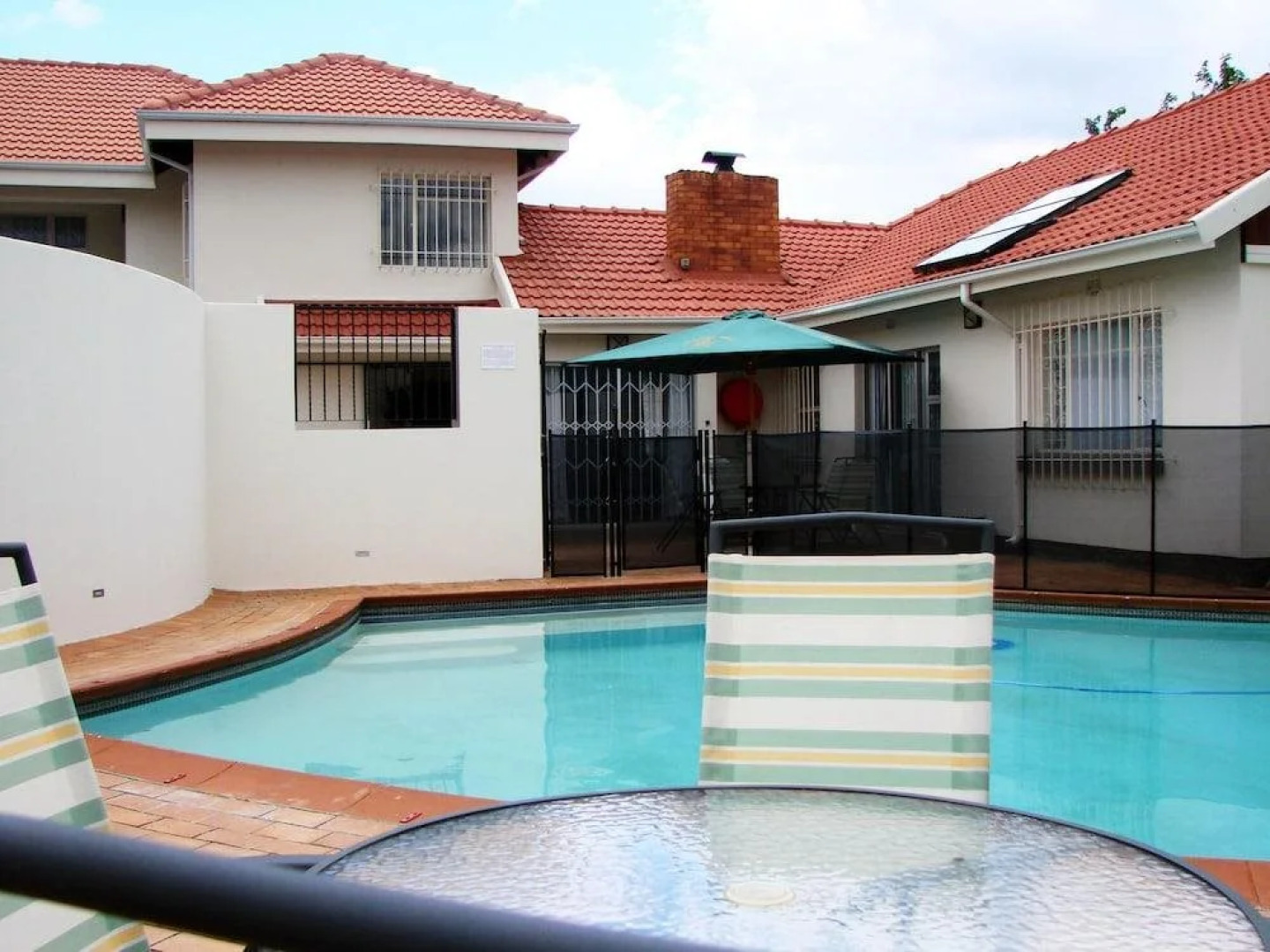 17 on 13th Guest House