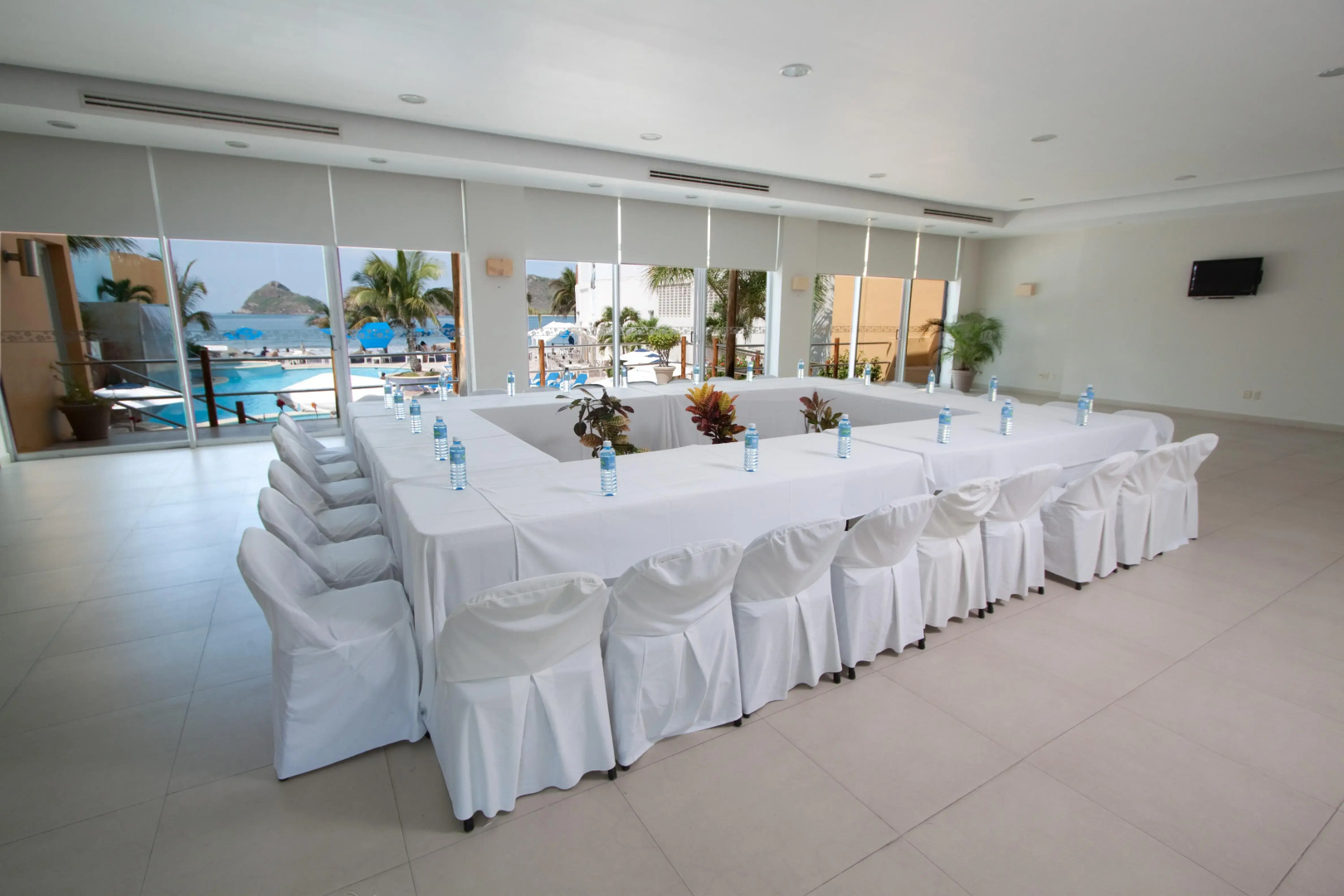 Suites Las Flores Beach Mazatlan