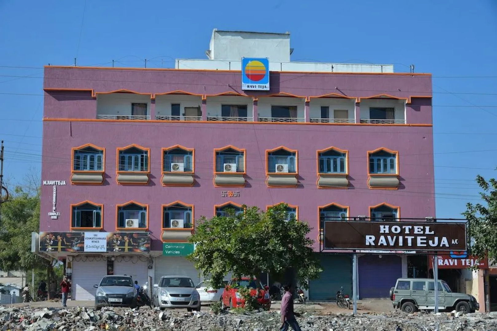 Hotel Ravi Teja