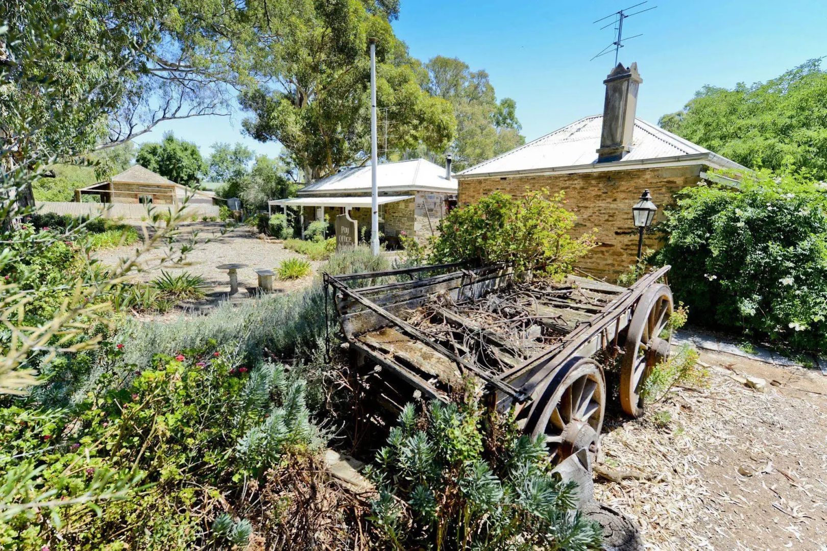 Reillys Wines Heritage Cottages