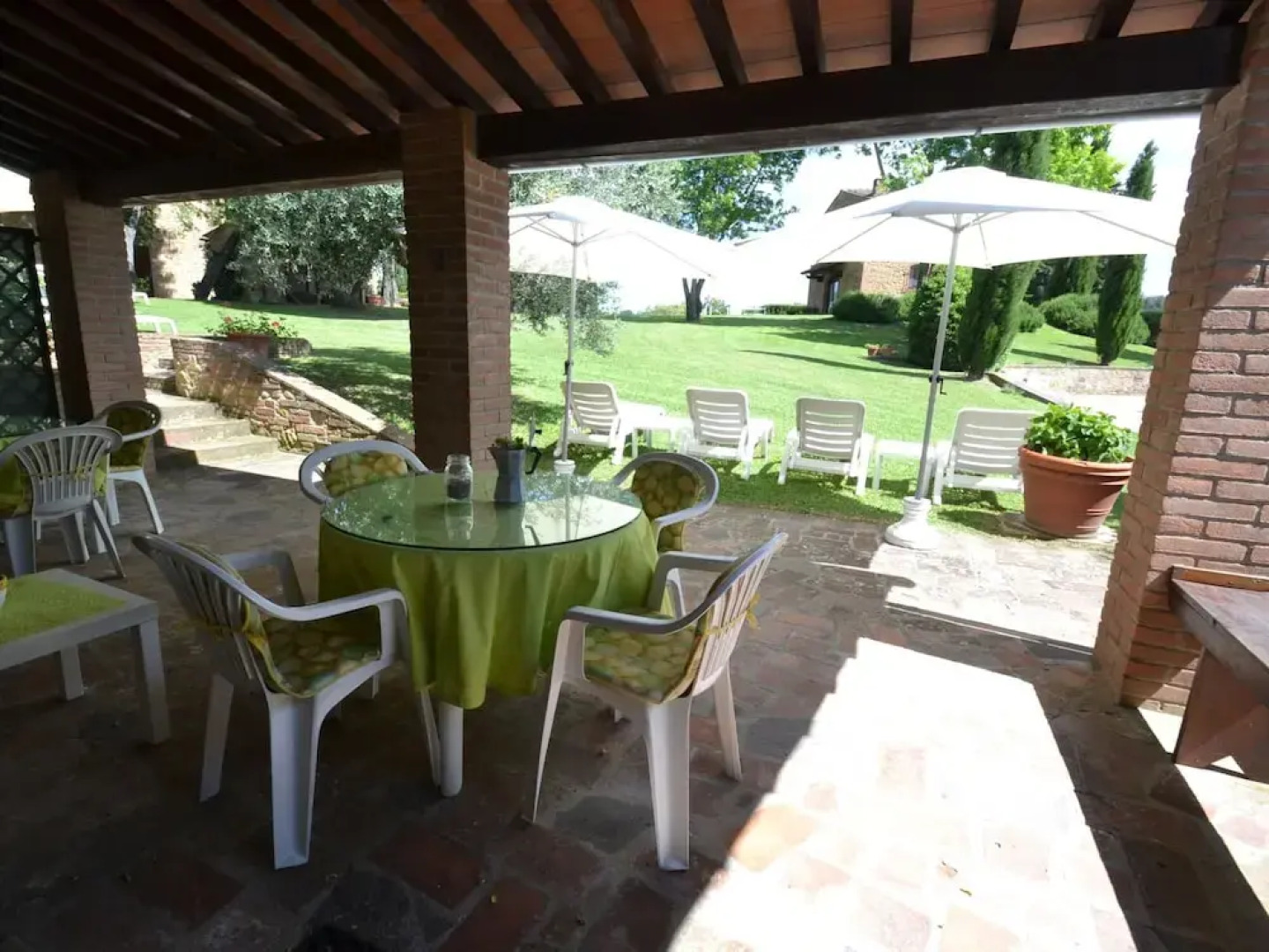 Montaione Oasis: Shared Villa