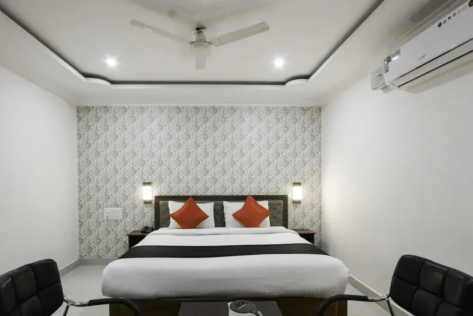 Rich Fort By OYO Rooms