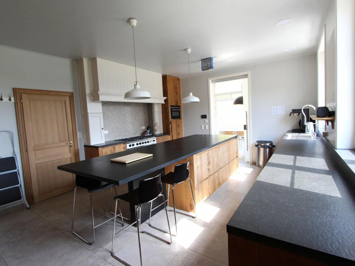 Heritage Castle in Bar-sur-Seine near River