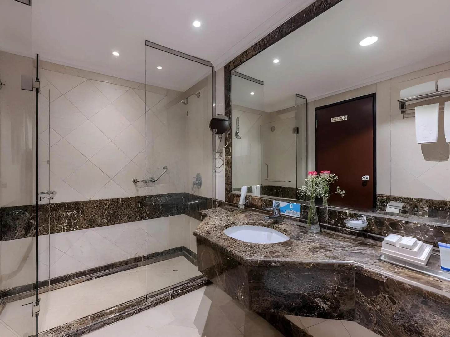 Al Shohada by Palm Rich Makkah