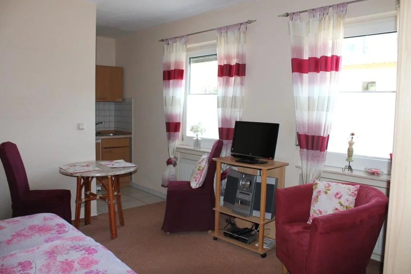 Haus Flora (Ferienwohnungen)